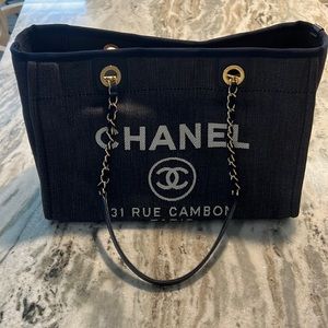 CHANEL DEAUVILLE Tote
